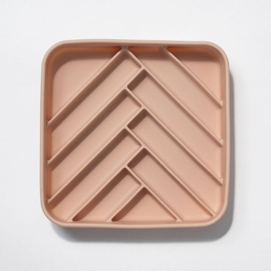 Bol d'alimentation lent à chevrons - eau de rose